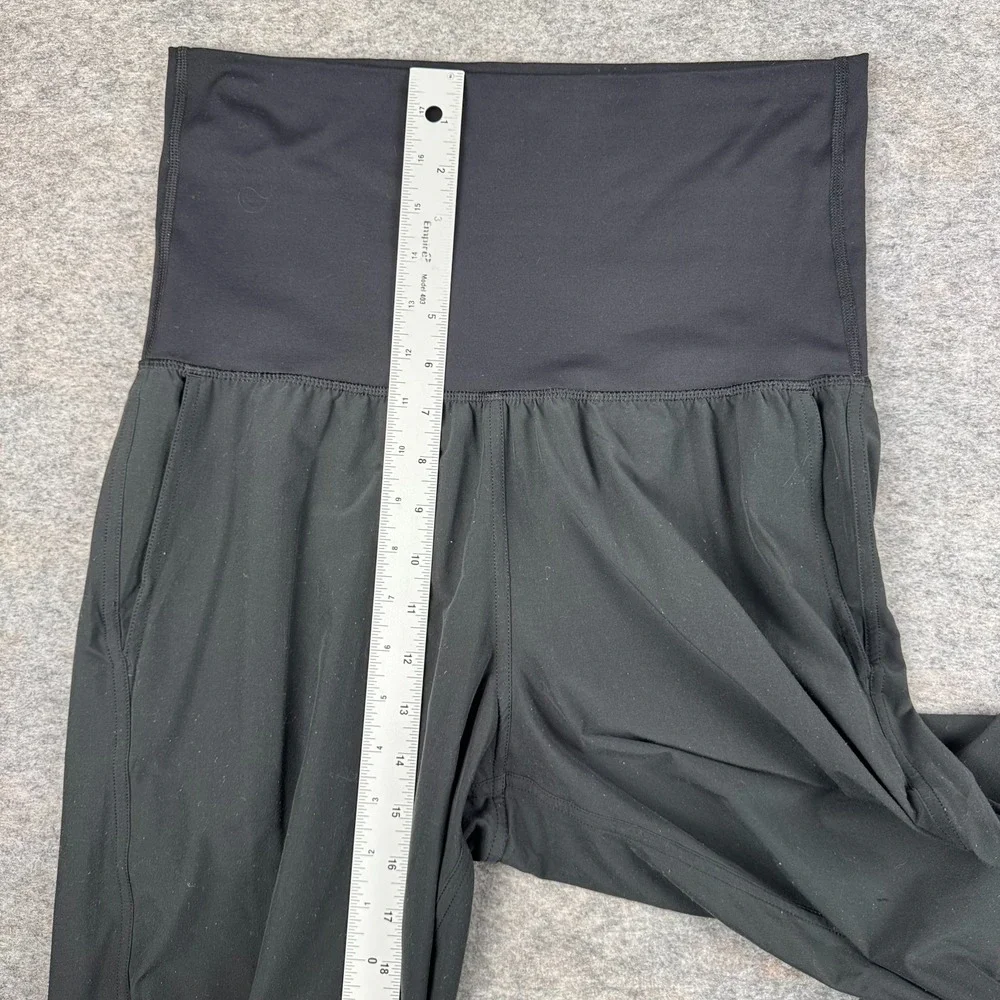 Lululemon Cropped Pants 26